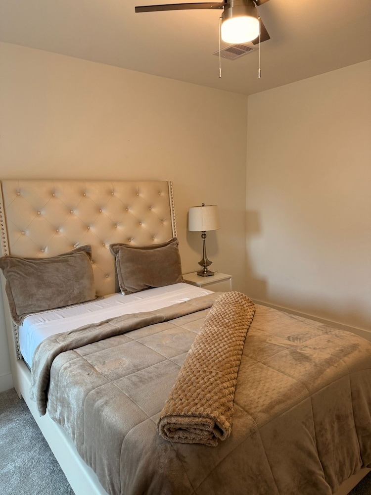 Luxe 3BR for Families Nurses and Group