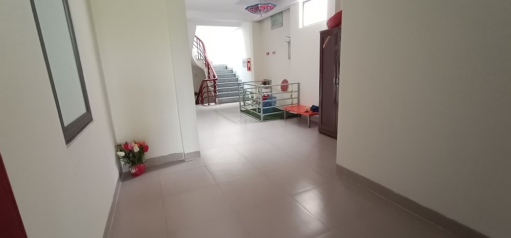 Family Transit 2 Hotel