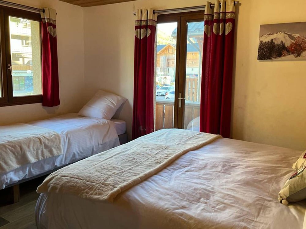 Chalet in Les Deux Alpes With Panoramic Views
