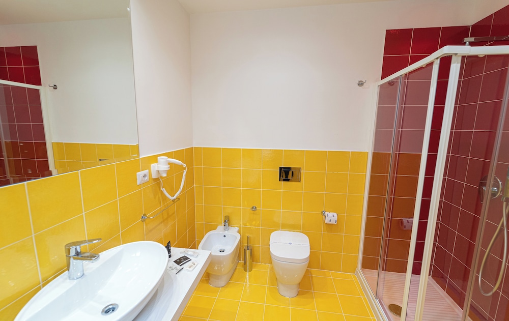 H.R. BOUTIQUE PORTO NAPOLI CENTRO by ClaPa Group Dislocated Hospitality