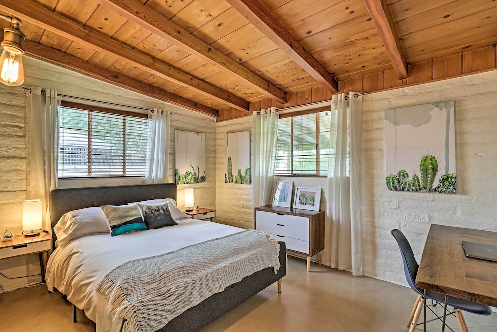 Vibrant Tucson Home: Pool, Hot Tub & Fire Pit view 4