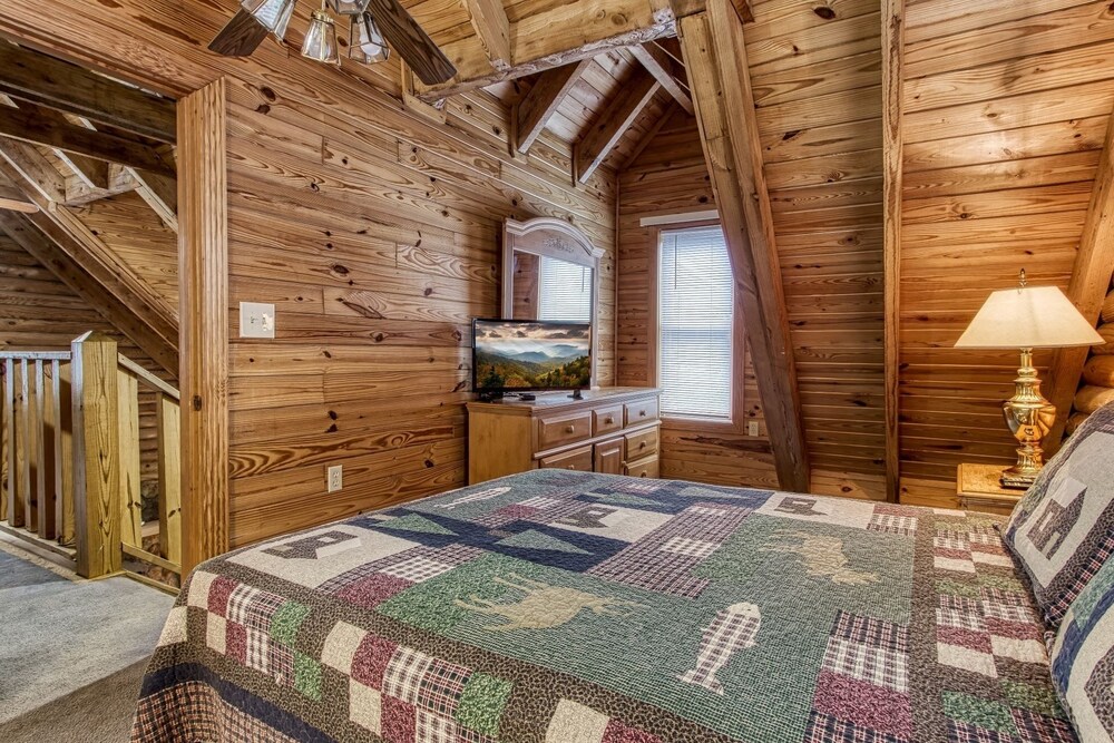 Er33 Ganma's Getaway Great Location, close To Town 4 Bedroom Cabin by RedAwning view 2