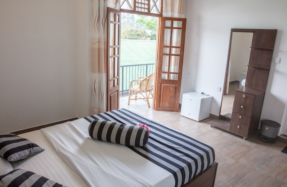 Shadow Inn Guest House Ella
