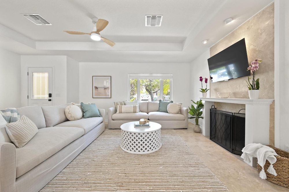 Latitude Adjustment Ami 3 Bedroom Home