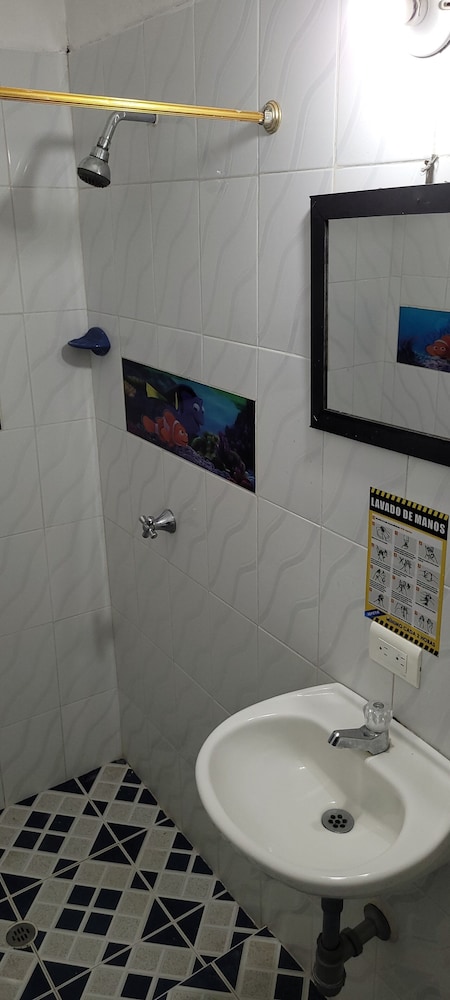 HOSTAL VILLA DEL RIO LAS BRISAS