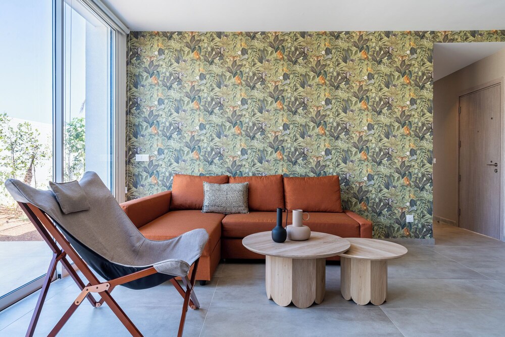 Blu Horizon - Stylish Living with Pool & Balconies in Protaras