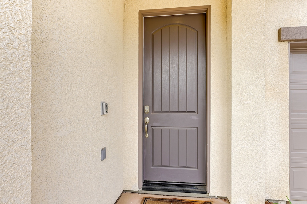 Pet-friendly Clovis Home - Near Mall & Waterpark! view 2
