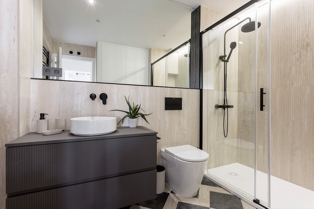 Elegant Apartment in Madrid Pedro Teixeira