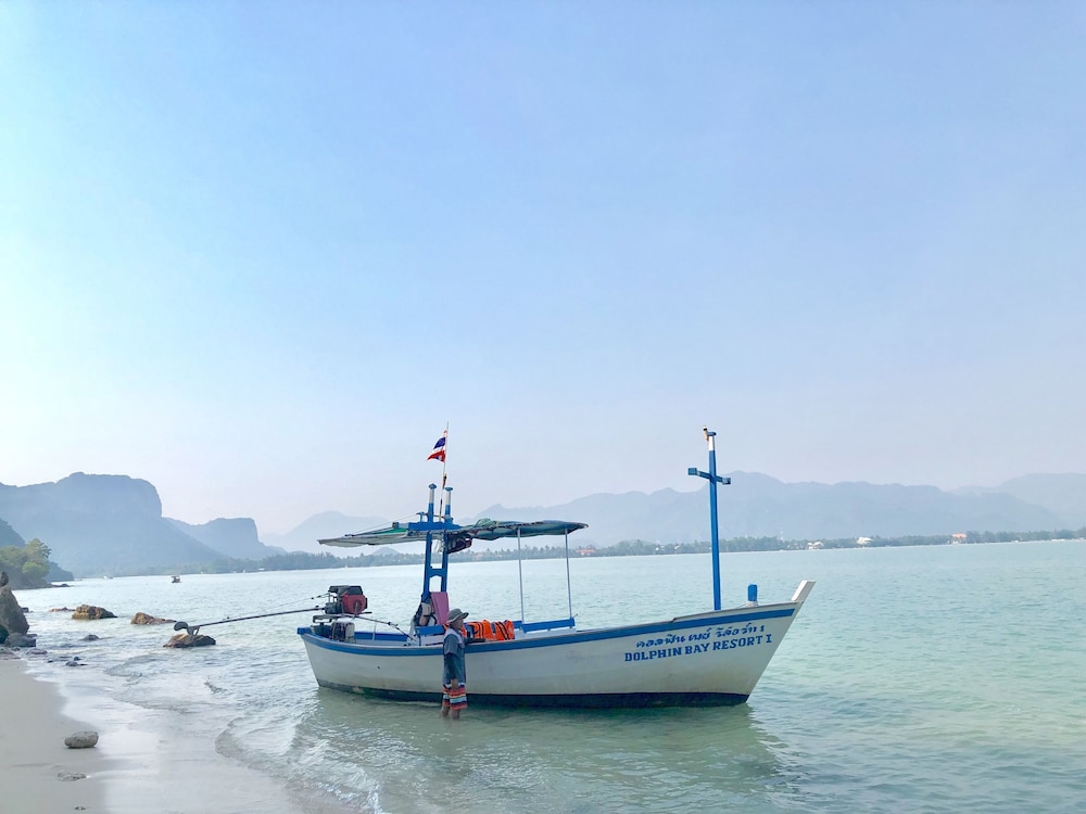 Dolphin Bay Beach Resort