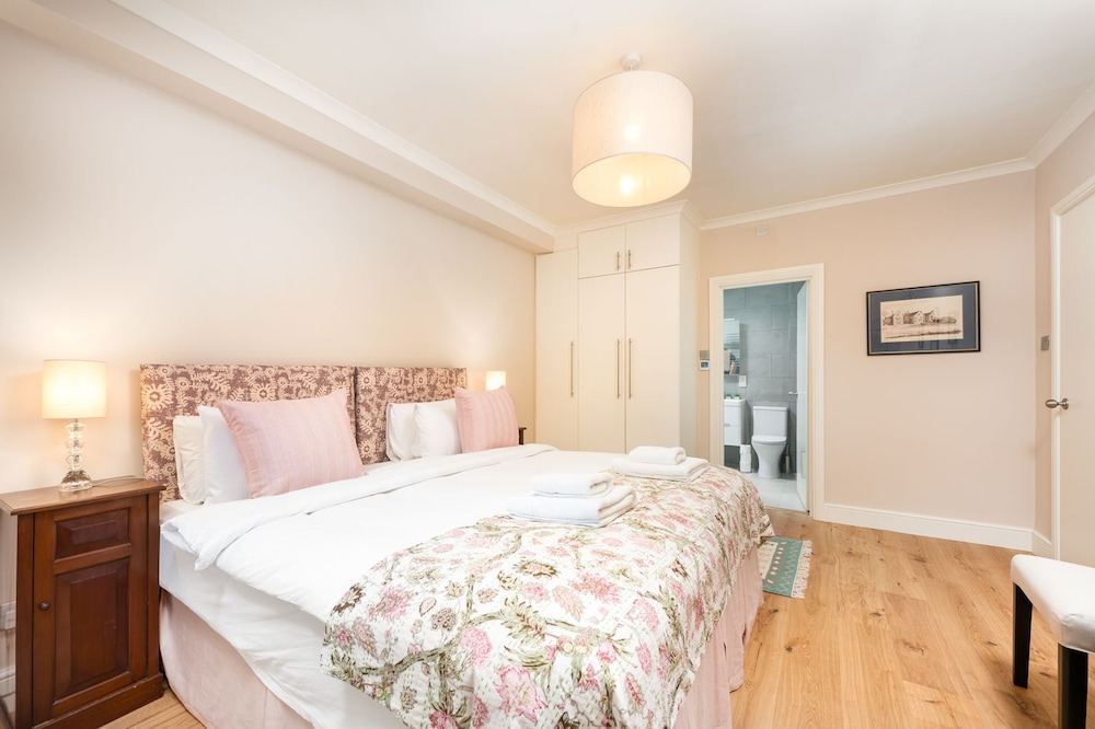 18 Wetherby Place