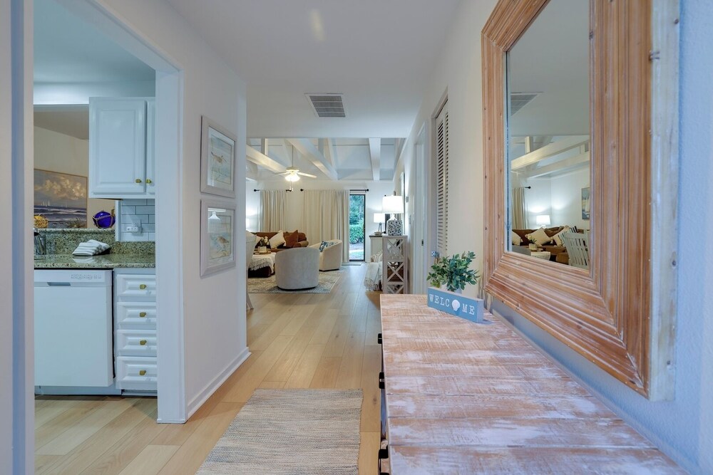 Hilton Head Retreat Gated Villa, Pets OK