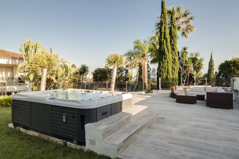 Exclusive 5star sea view villa Elviria view 5