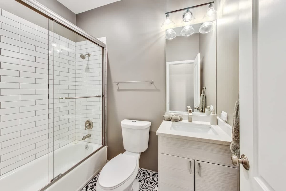 South Loop Three Bedroom Two Bath Home