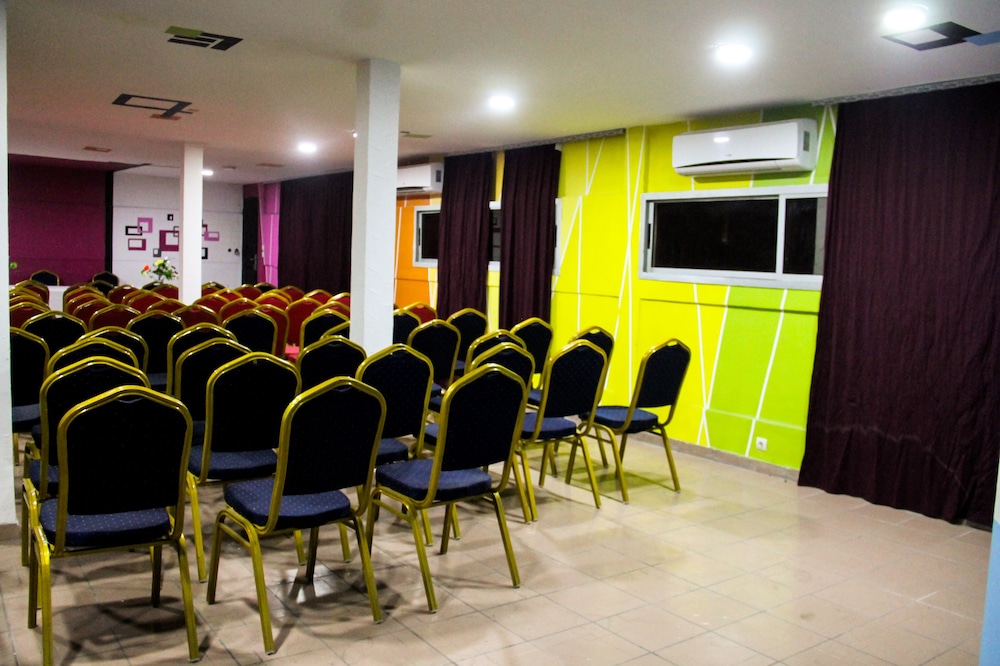 meeting & event spaces