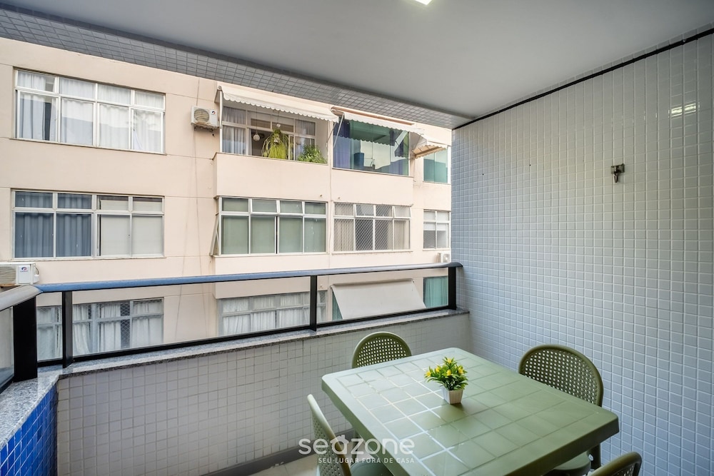 Apart in Condo w/ Pool and Gym Ste0312
