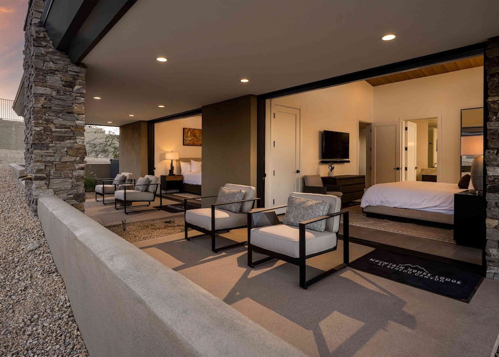 Mountain House Lodge at Sereno Canyon