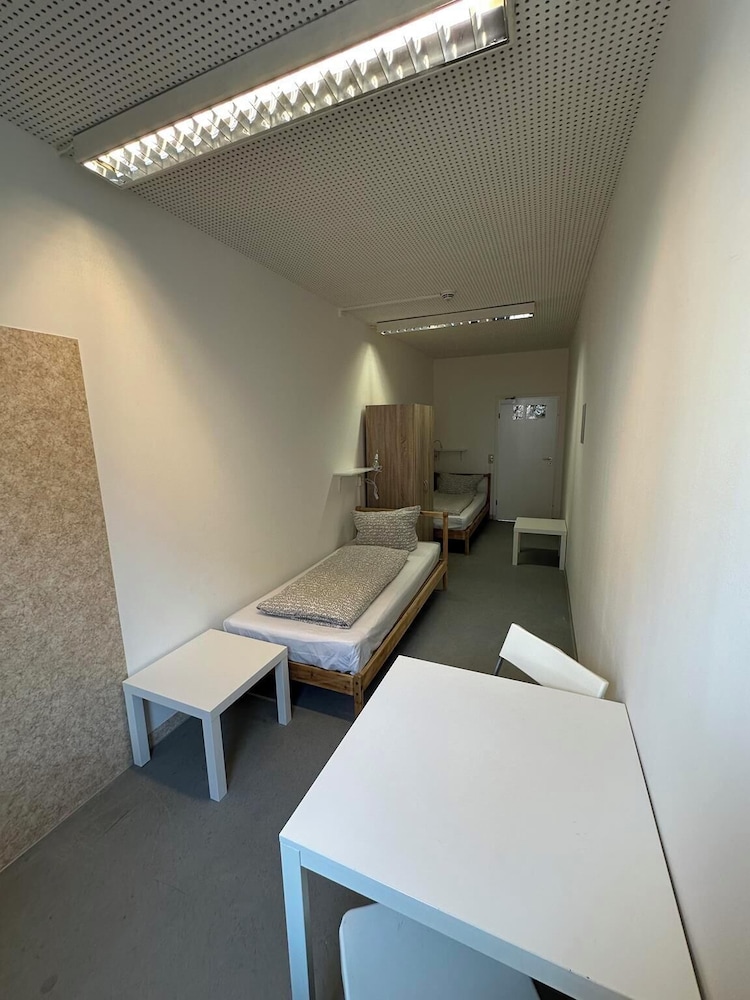 2-Rent Group Hostel Zimmer&Apartments GKP2