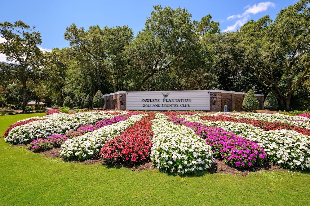 55-2 Low Country Get-a-way 2 Bedroom Condo