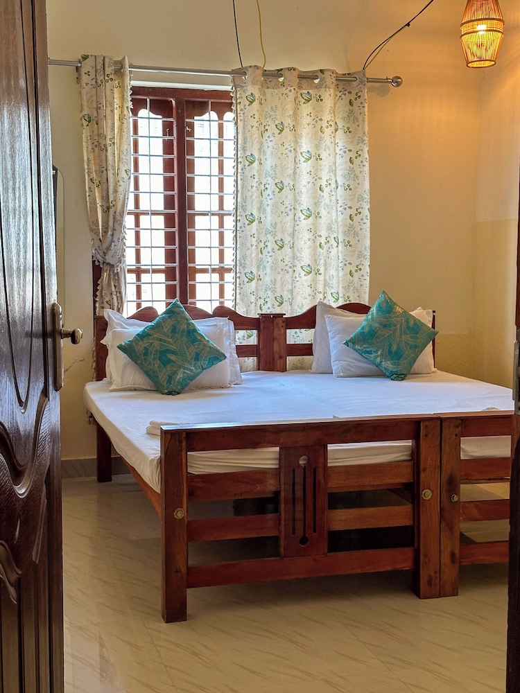 Molly's Hostel