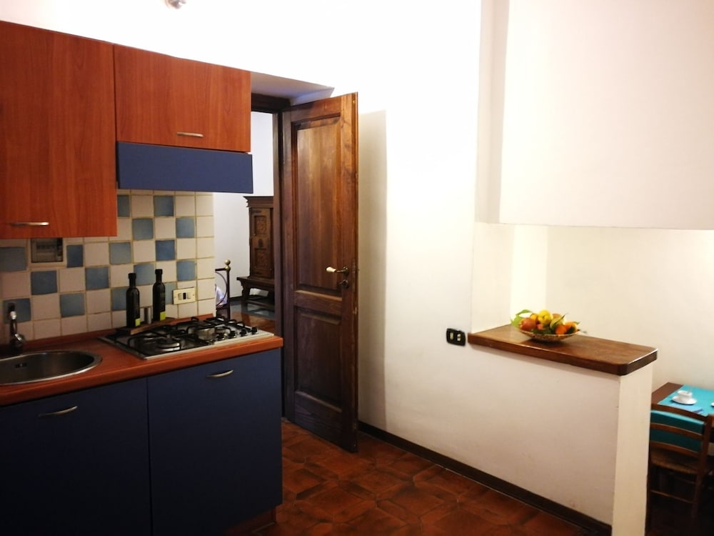 Charming Villa in Maida With Pool & Garden view 4