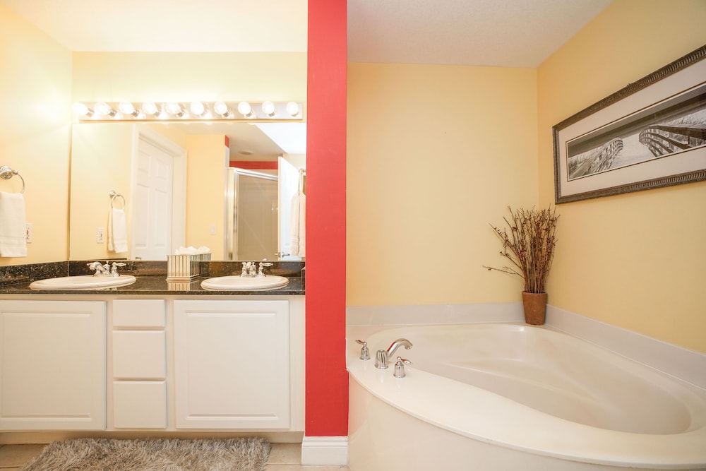 Calypso Beach Resort by Panhandle Getaways