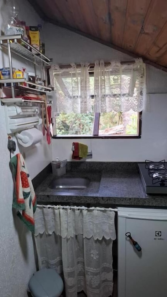 Chalé com hidro e café da manhã