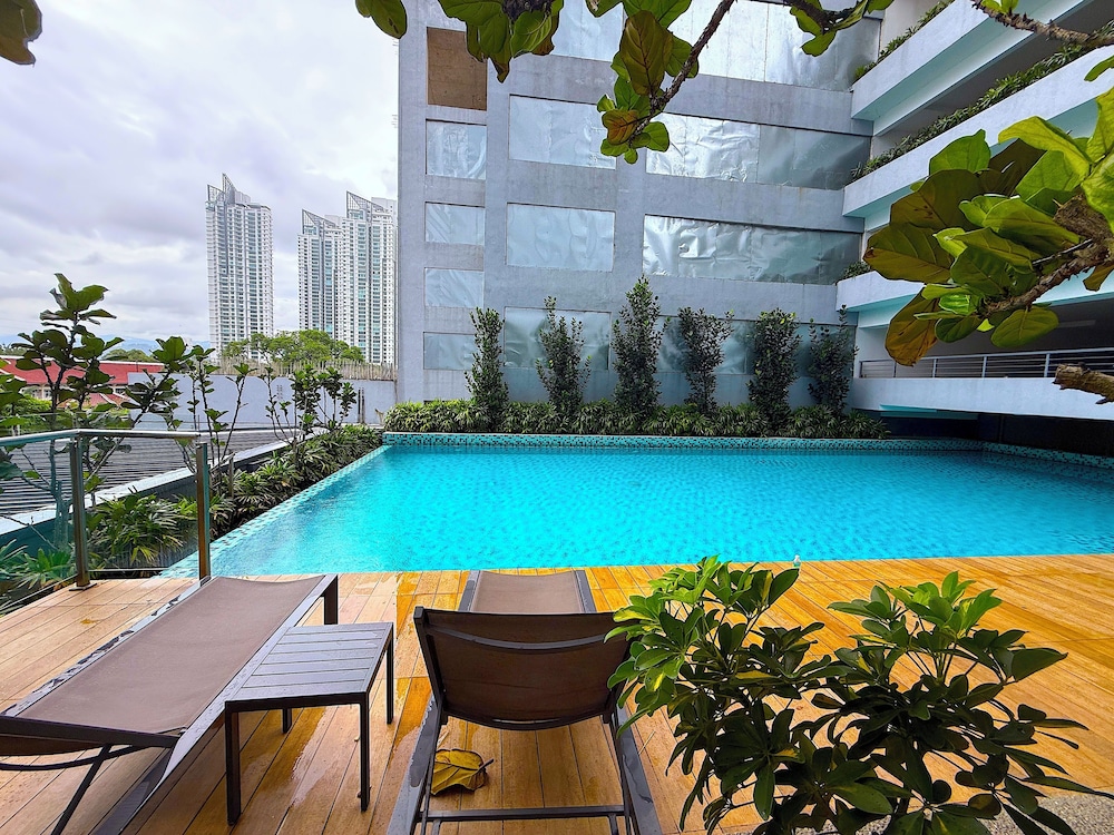 Neu Suites By RASBO Galaxy Suites