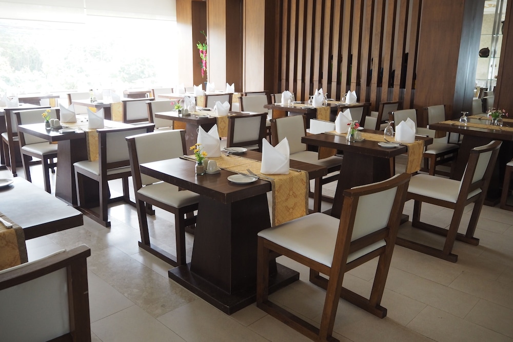 GRAND JOMTIEN PALACE HOTEL