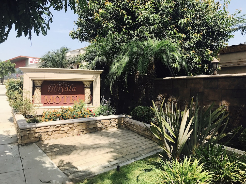 Royala Inn - Property Image 14