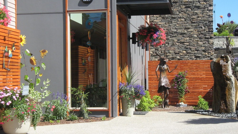 Cormier's Studio