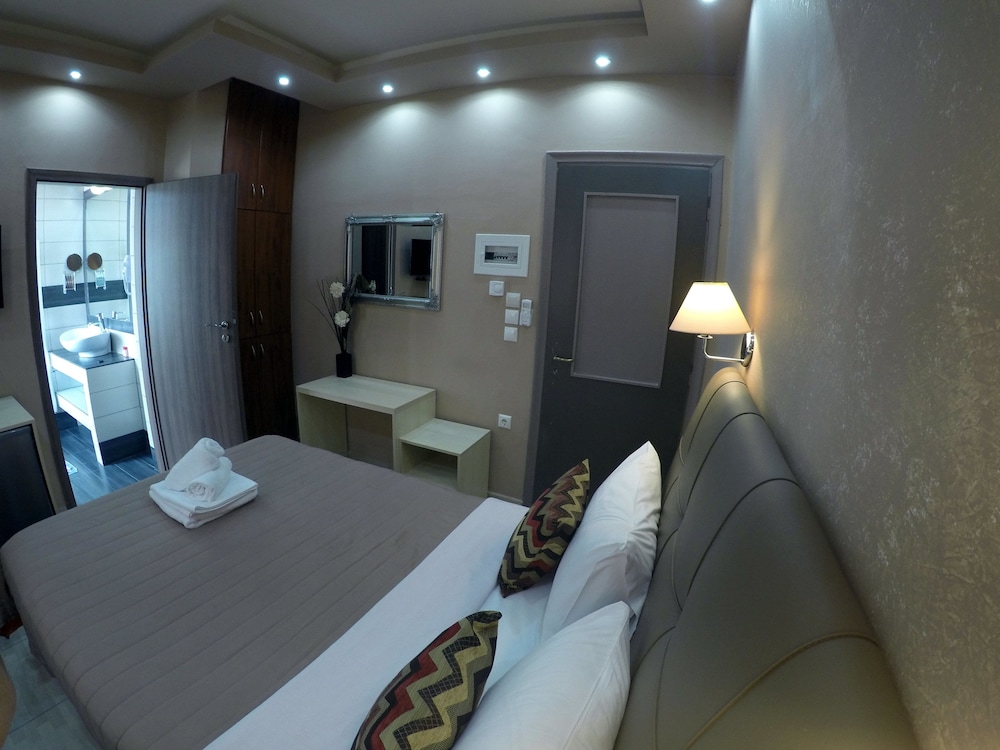 Midia Suites