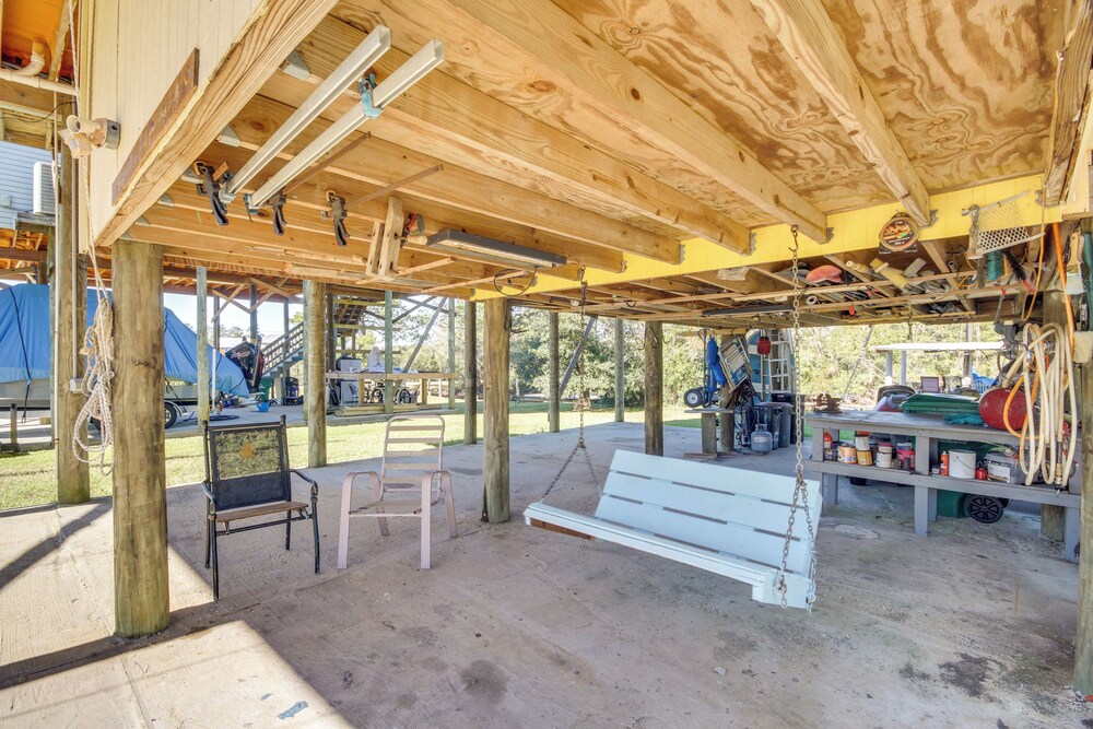 5 Mi to Beach & Pier: Bay St Louis Home on Canal