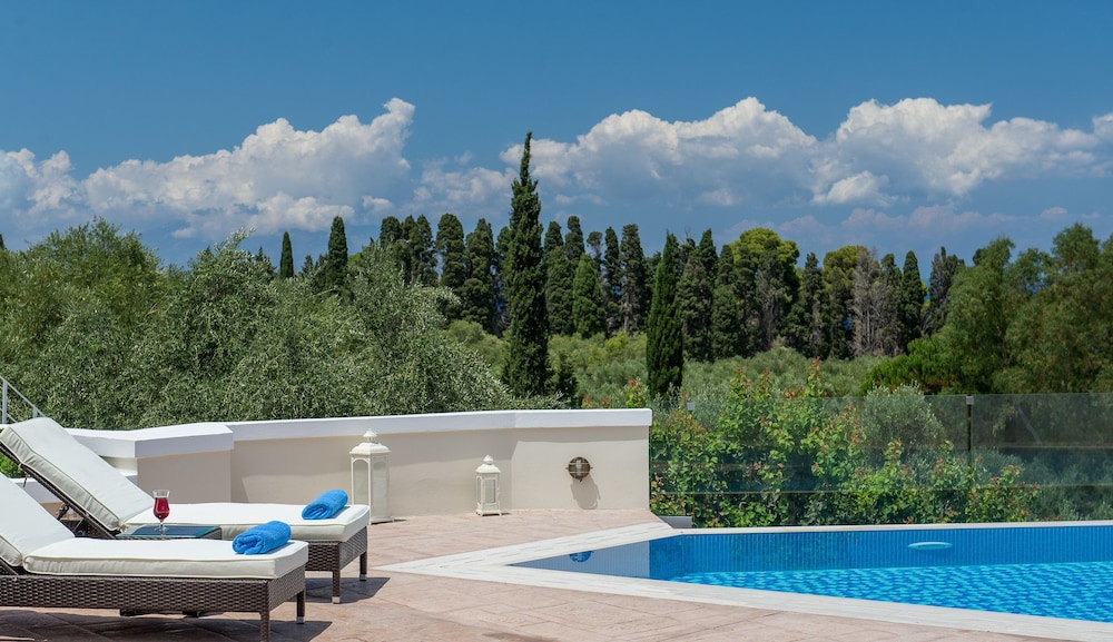Frido Luxury Villa