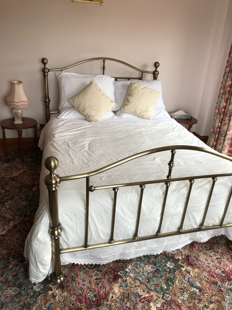 Room-orchard Manor - King Room 5 With Pa view 5