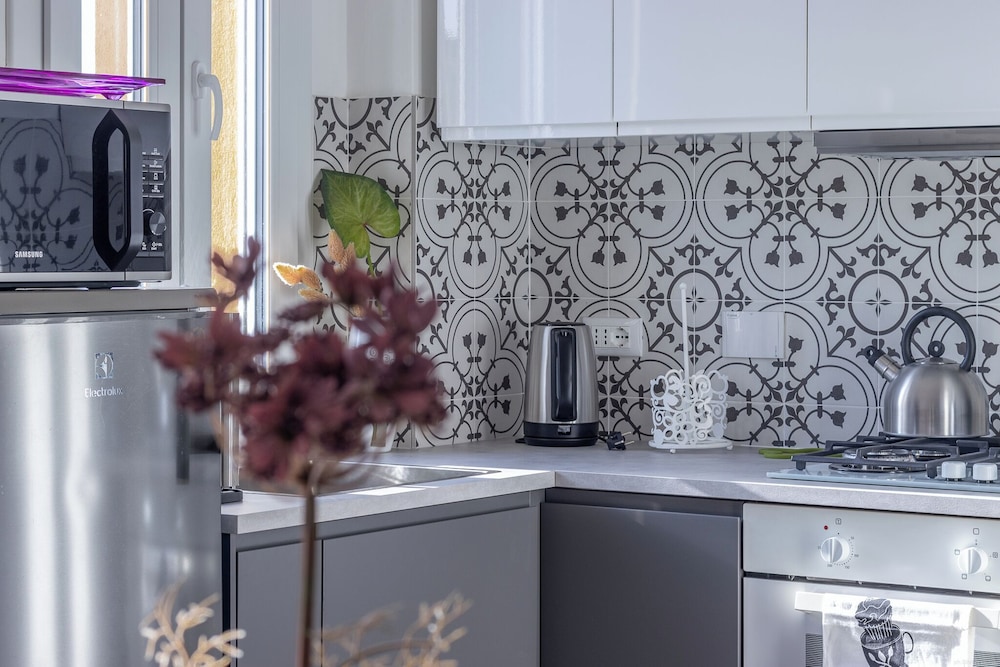 HouSmart Donato Creti 75