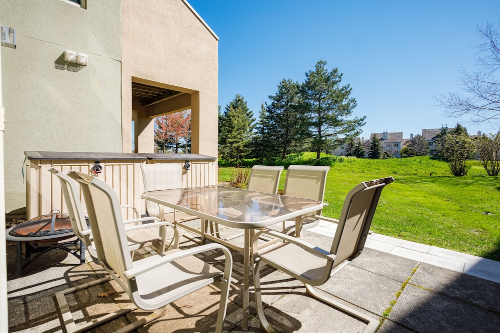 Wintergreen Condos