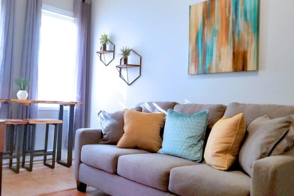 Saint John Vacations - Pristine Harbour View Towers Suite Coffee w Prking - Property Image 1