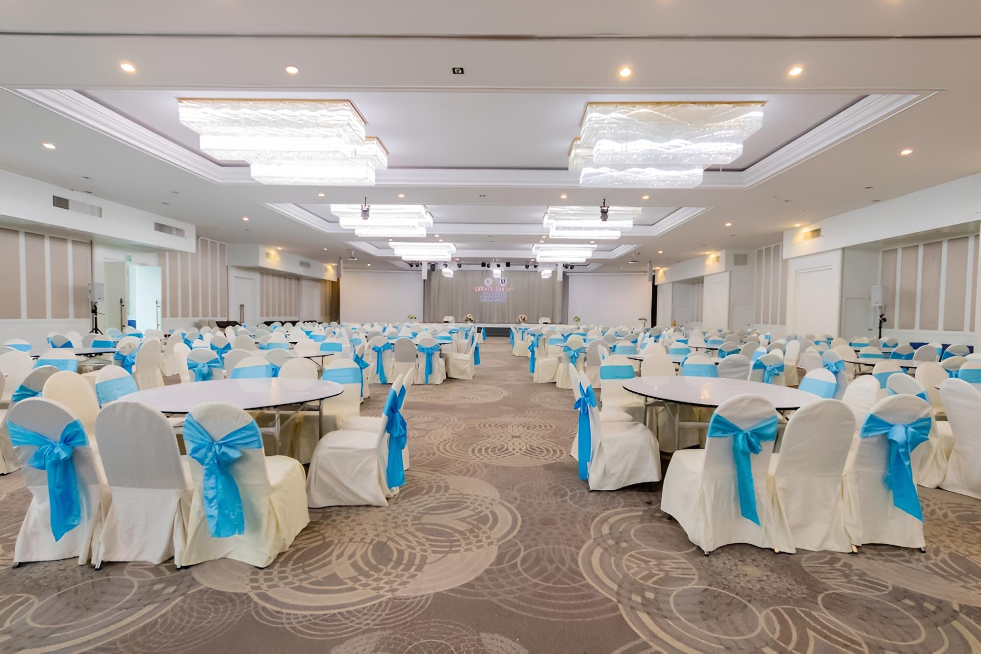 Avana Hotel and Convention Centre