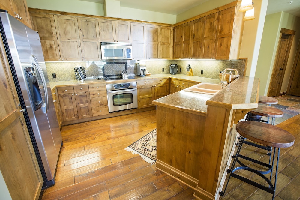 WestWall Lodge - Property Image 35