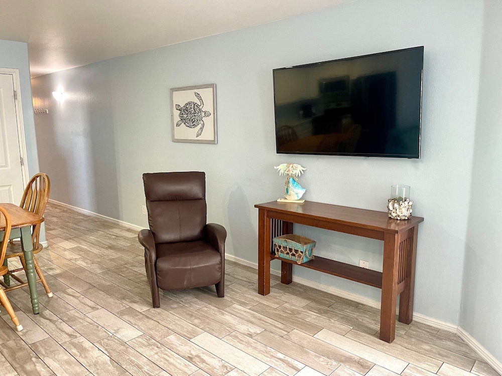 Beachgate Condo Suites And Hotel 516+517a+517b 3 Bedroom Condo