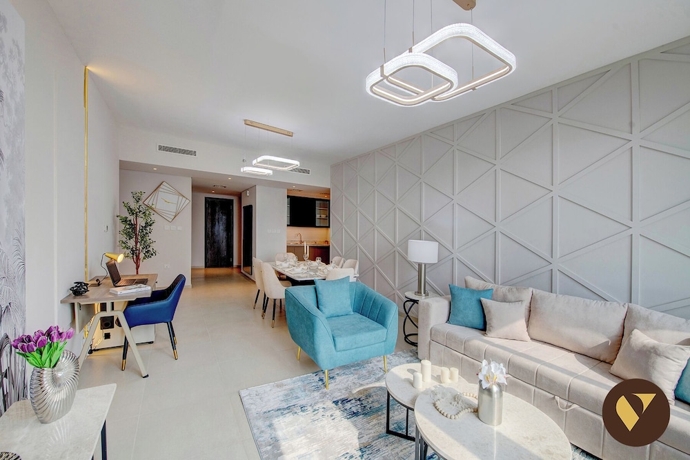 Vogue 43rd Floor Boulevard Heights