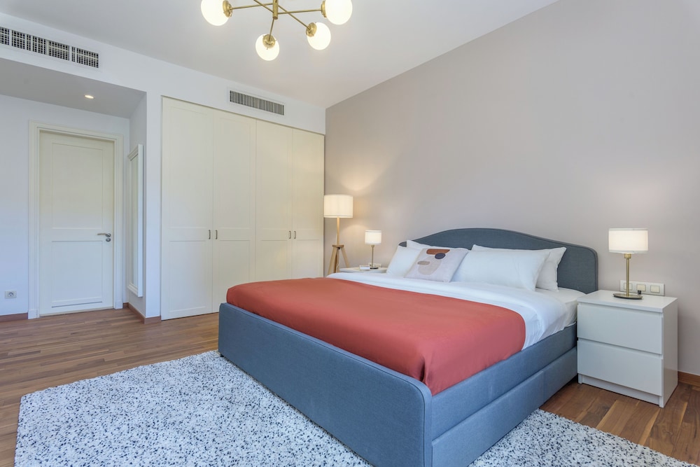 Mundo - 2 BR Apartment at Saifi Village