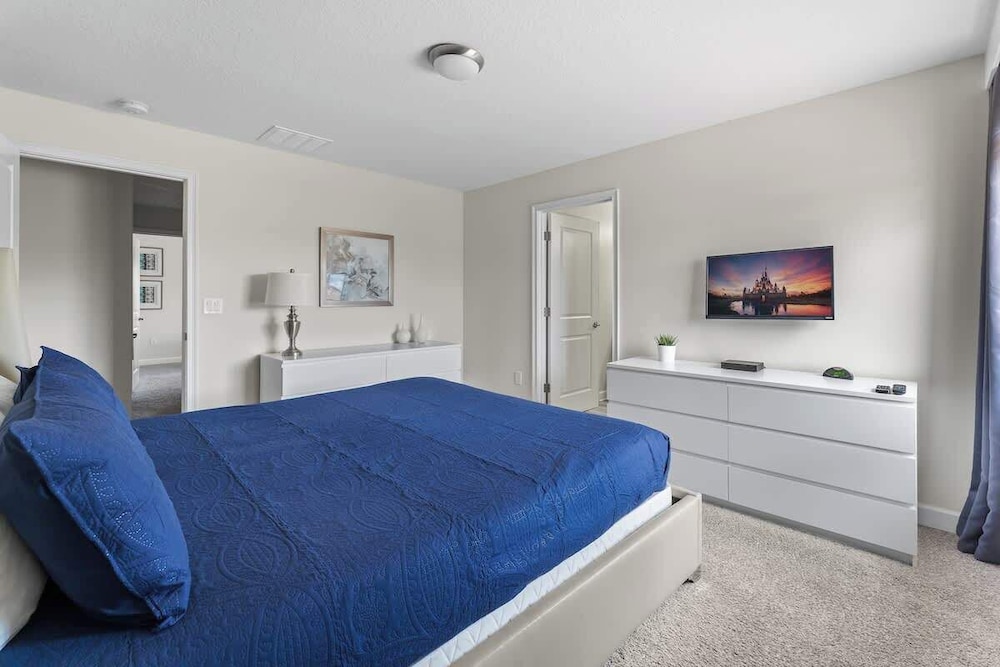 Private Pool Plus 5BR Themed Bedrooms