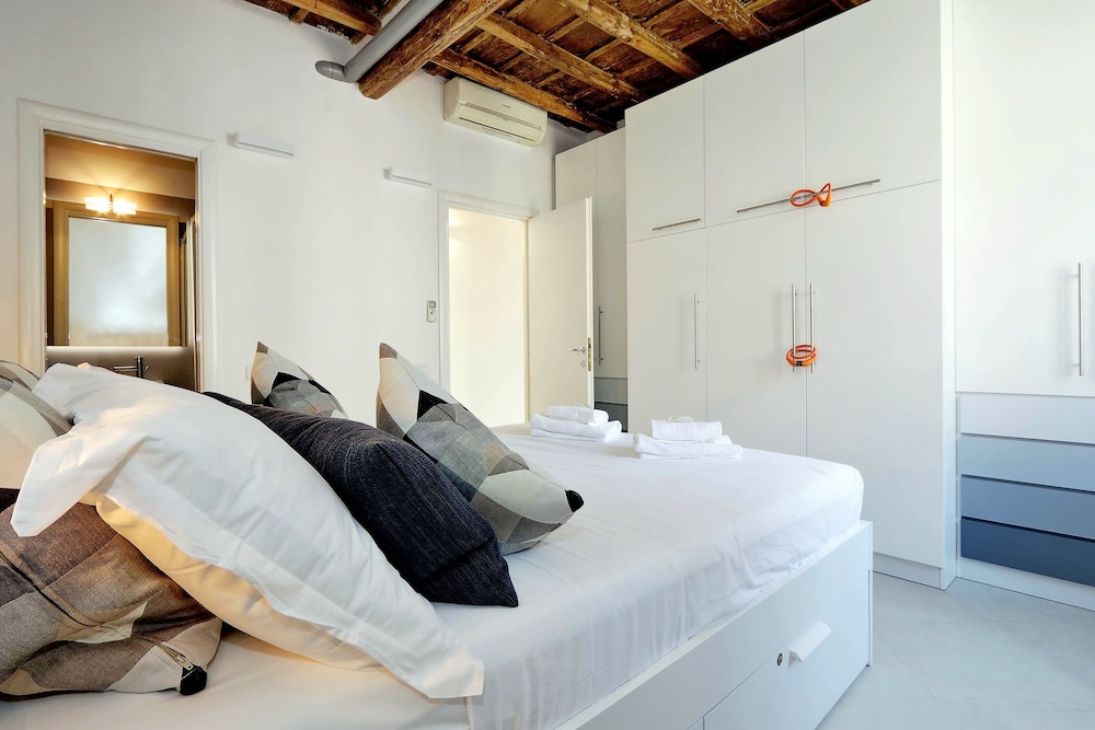 Reginella - WR Apartments