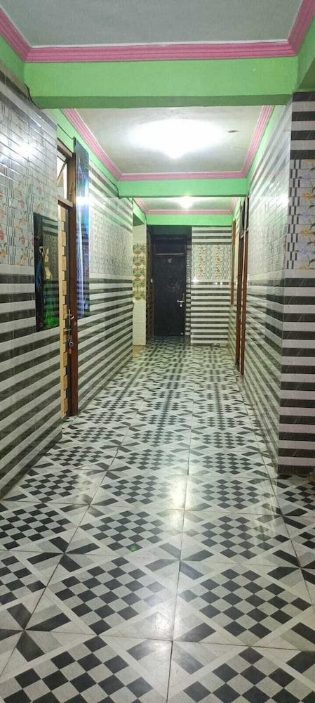 Hotel Yash Palace Kanpur