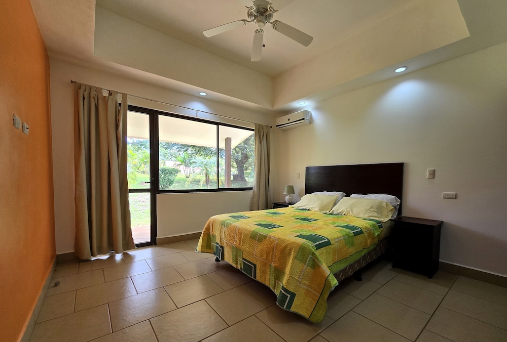 Casa Mandarina Junge Villa 3 pools