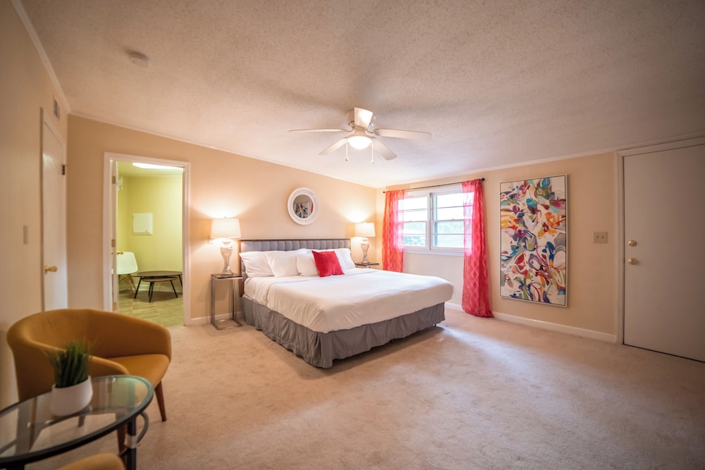 Chic Mid Century Hub