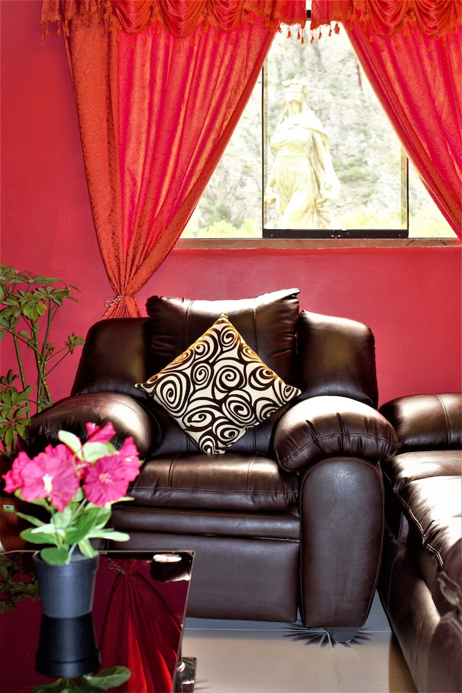 Asiriy Guest House