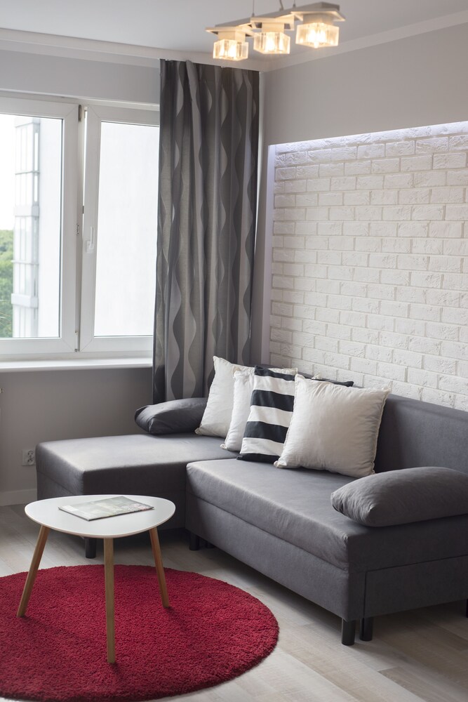 Fox Center Apartments