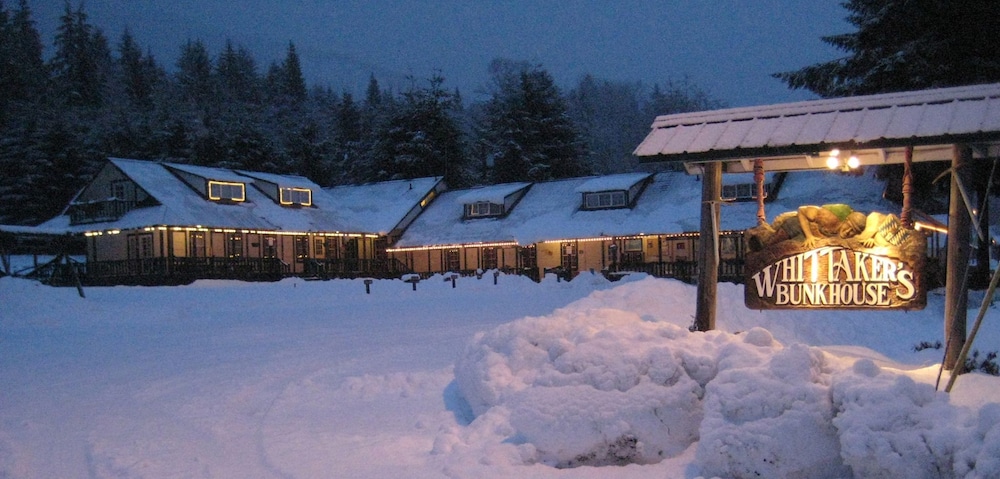 Whittaker's Motel & Historic Bunkhouse